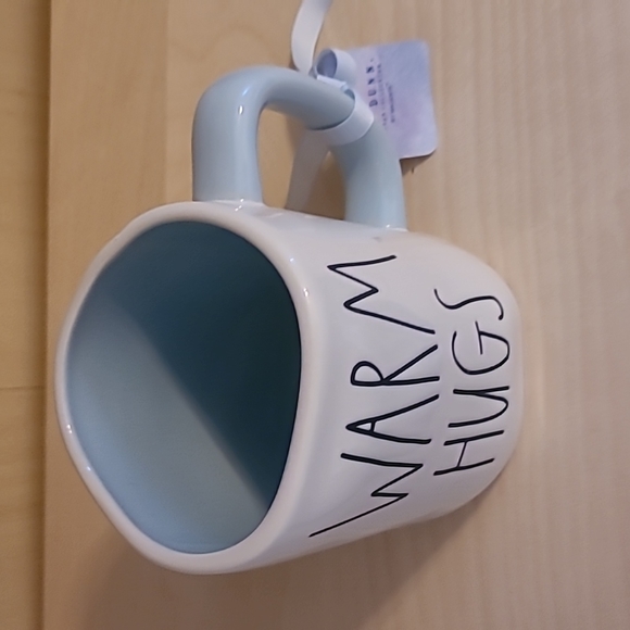 Rae Dunn Frozen Olaf Warm Hugs Mug - Picture 4 of 4